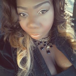 Meet your Posher, Mia